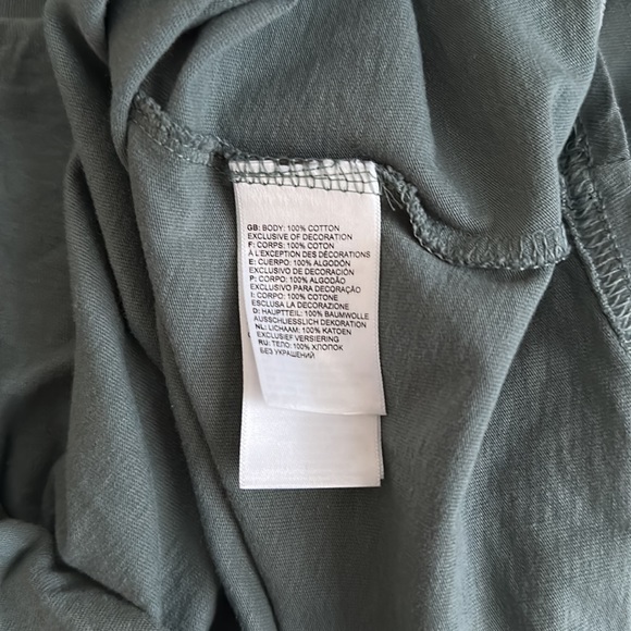 The North Face T Shirt - Picture 4 of 4